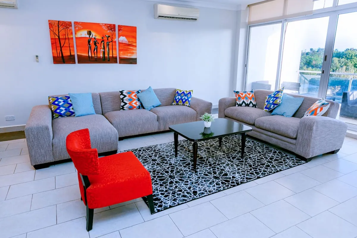 Live & Love + Garden in Masaki — property view 2