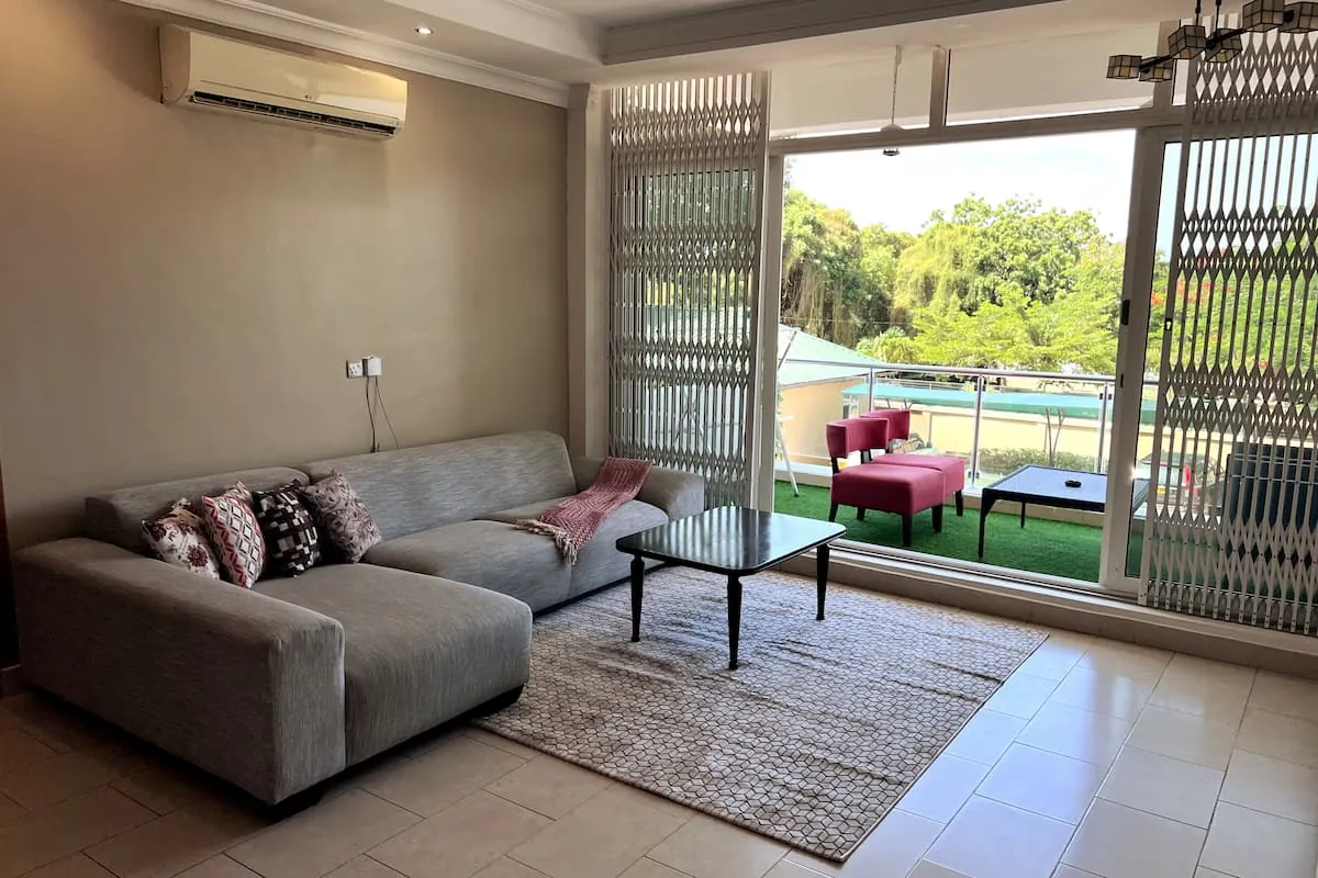 Silent nights 4bedroom in Masaki — property view 2